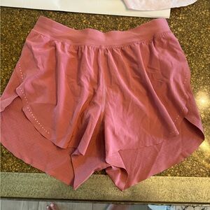 Lululemon Find Your pace shorts size 4